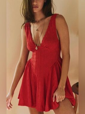 FREE PEOPLE NEW WITH TAGS 148.00
HIGH  RISK PEPPER COMBO
COLOR RED